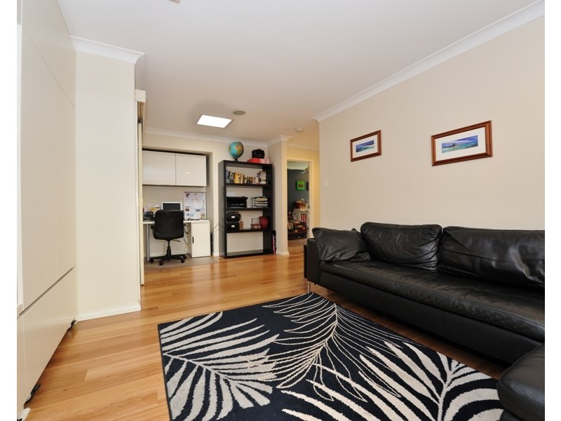 4 Bruce Court, Leeming WA 6149