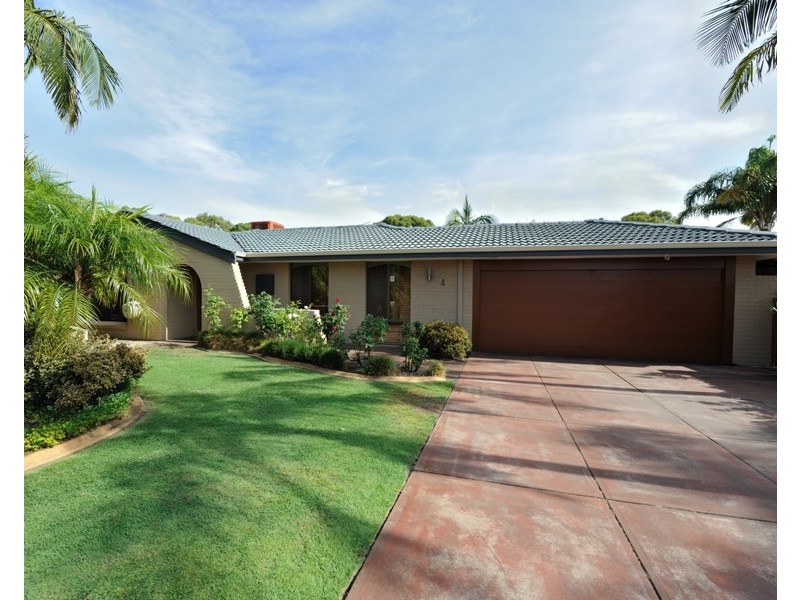 4 Bruce Court, Leeming WA 6149