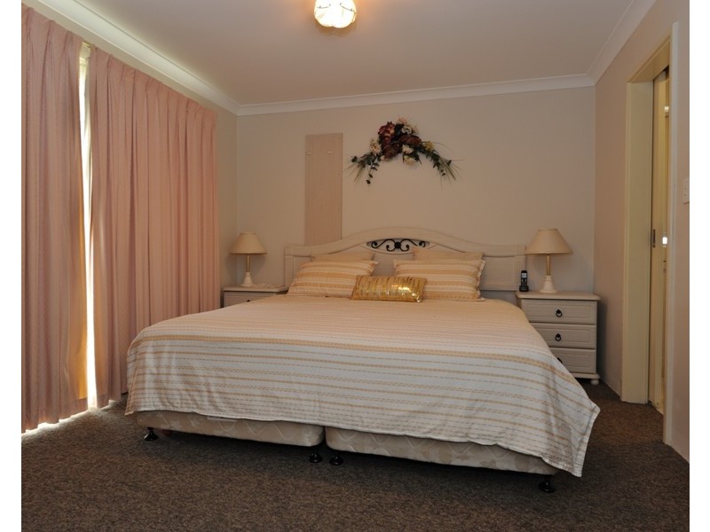 20A Meadow Grove, Leeming WA 6149