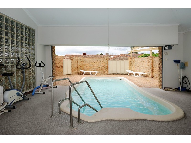 32/11 Petterson Avenue, Kardinya WA 6163