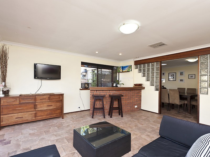 6 Nicholay Court, Bull Creek WA 6149