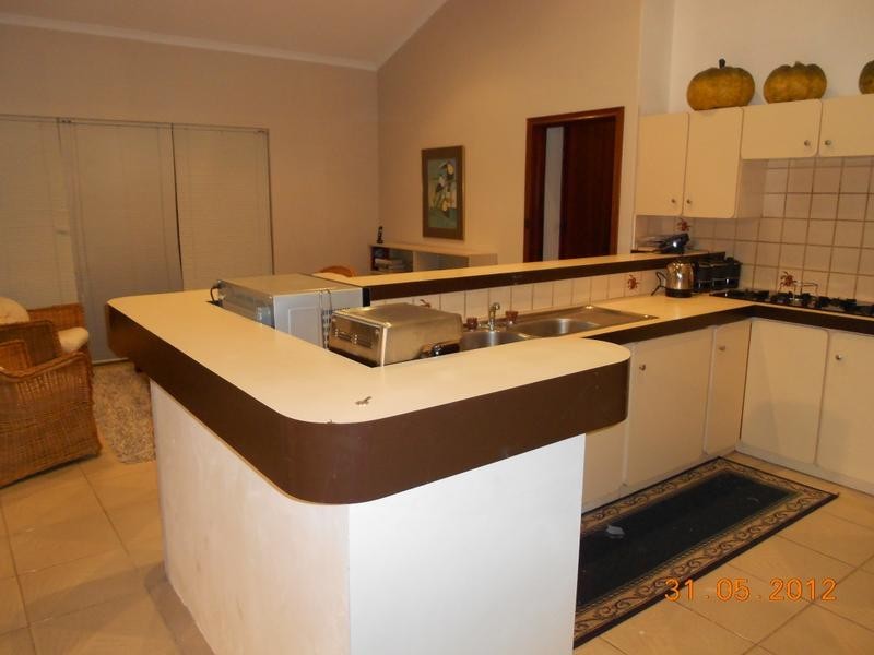 6 Hanrahan Loop, Kardinya WA 6163