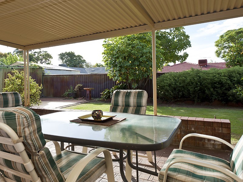 5 Mosey Court, Bull Creek WA 6149