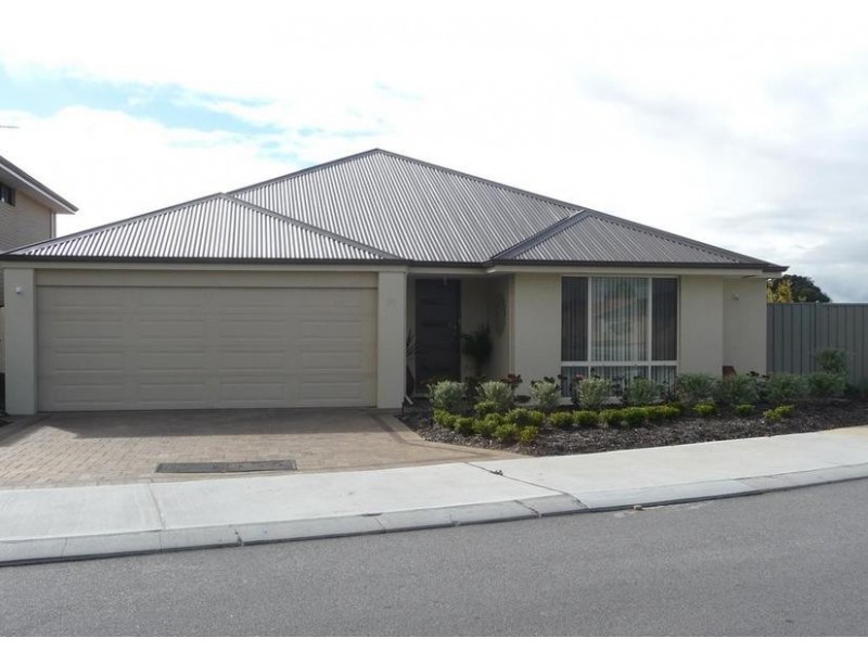 30 Middle Park Way, Canning Vale WA 6155