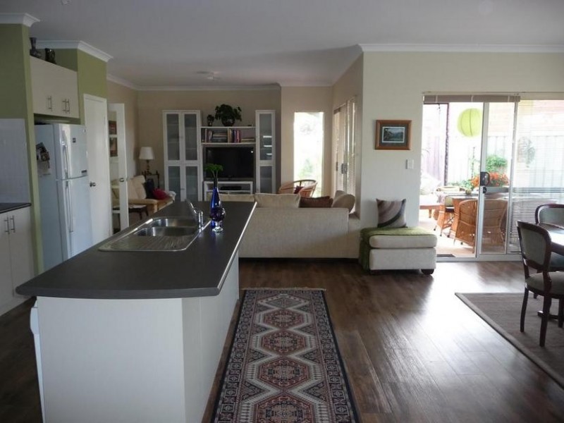 30 Middle Park Way, Canning Vale WA 6155