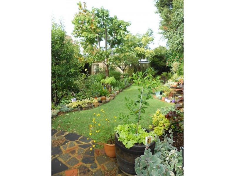 1 Hassell Crescent, Bull Creek WA 6149