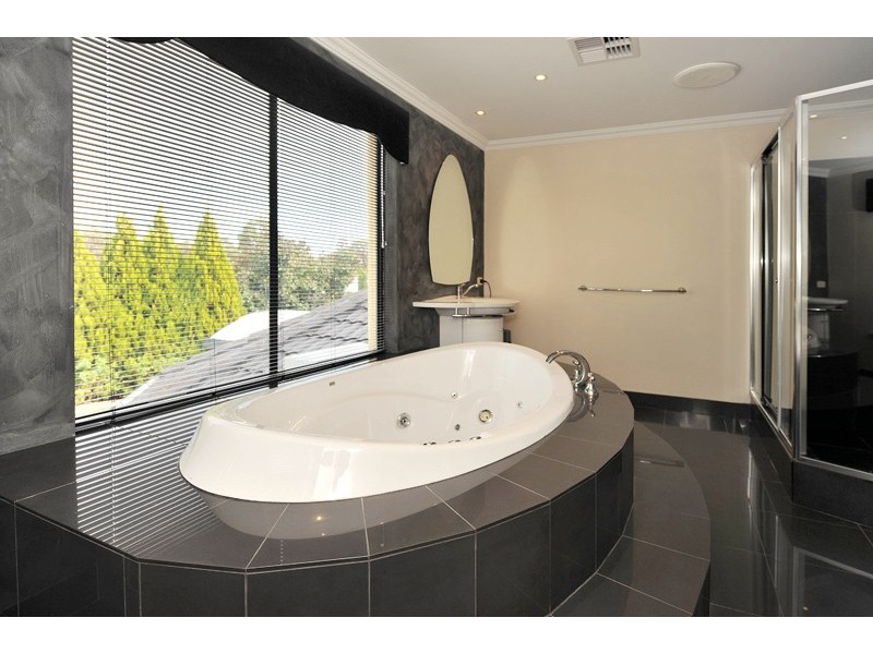 59 Peterborough Circle, North Lake WA 6163