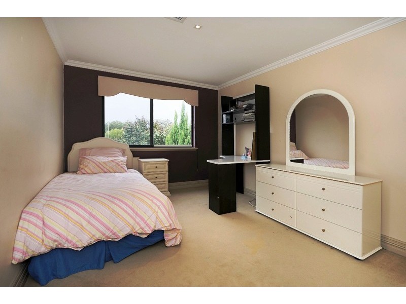 59 Peterborough Circle, North Lake WA 6163