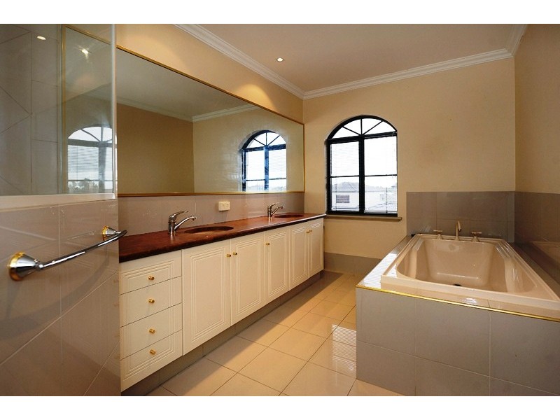 59 Peterborough Circle, North Lake WA 6163