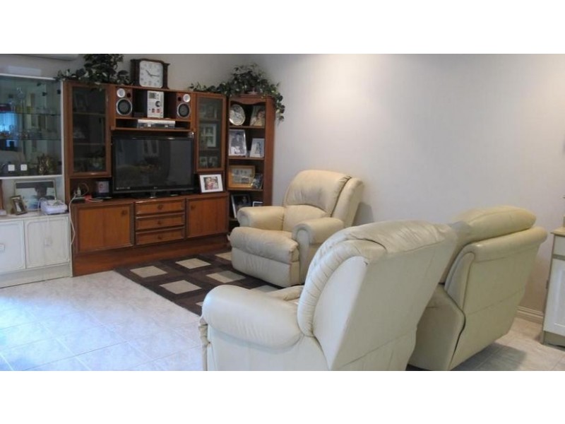 8 Lombe Gardens, Atwell WA 6164