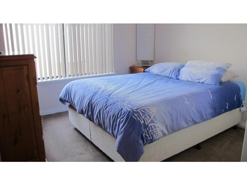 8 Lombe Gardens, Atwell WA 6164