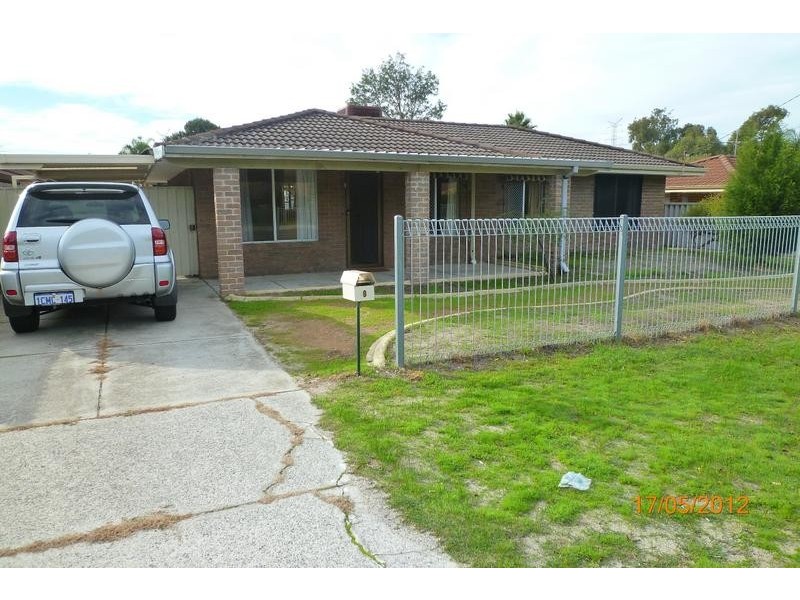 8 South Lake Drive, South Lake WA 6164