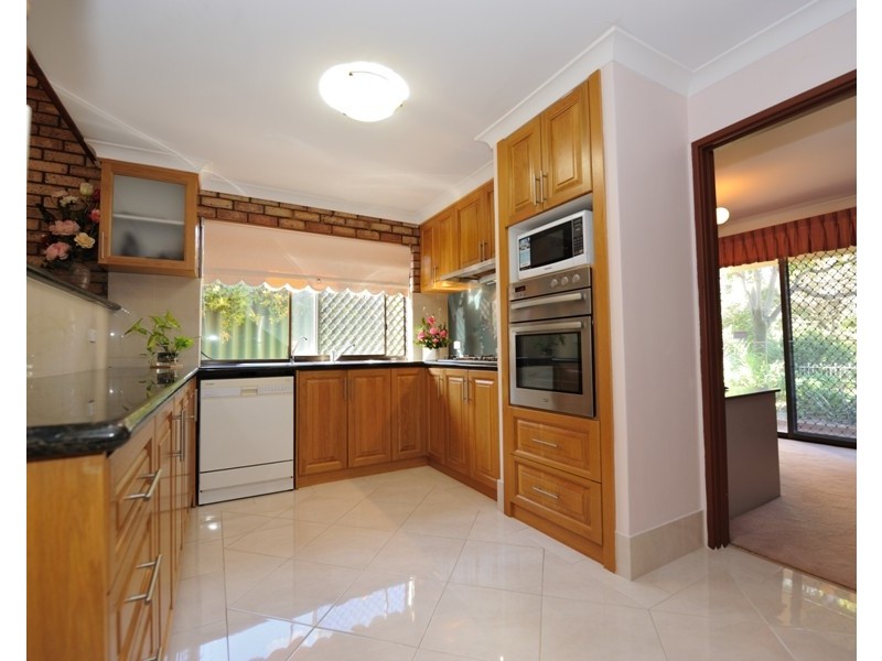 17 Harrington Crescent, Leeming WA 6149