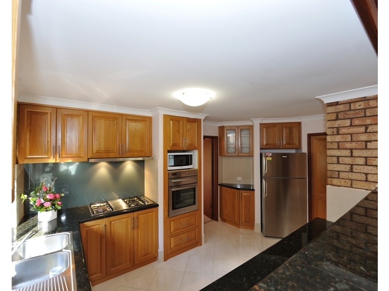 17 Harrington Crescent, Leeming WA 6149