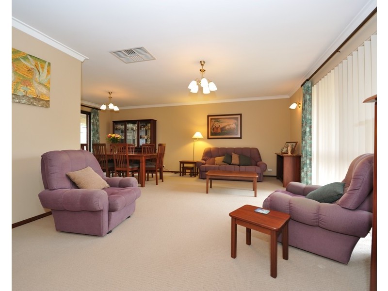 3 Bruce Court, Leeming WA 6149