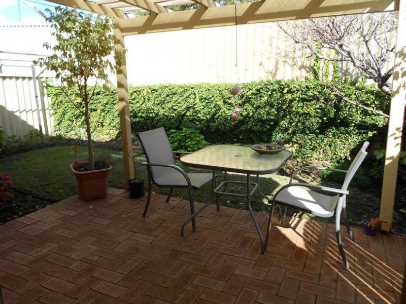 26/11 Petterson Avenue, Samson WA 6163