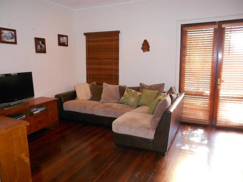 23 Ferdinand Crescent, Coolbellup WA 6163