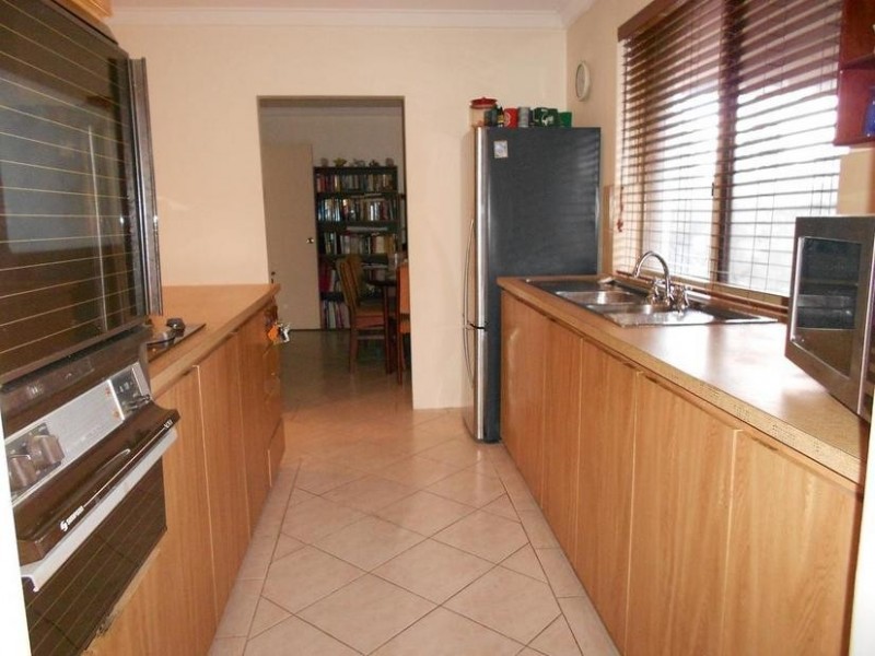 1/6 Bowler Place, Bull Creek WA 6149