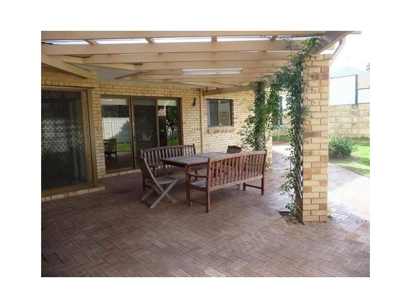 6 Smith Street, Beaconsfield WA 6162