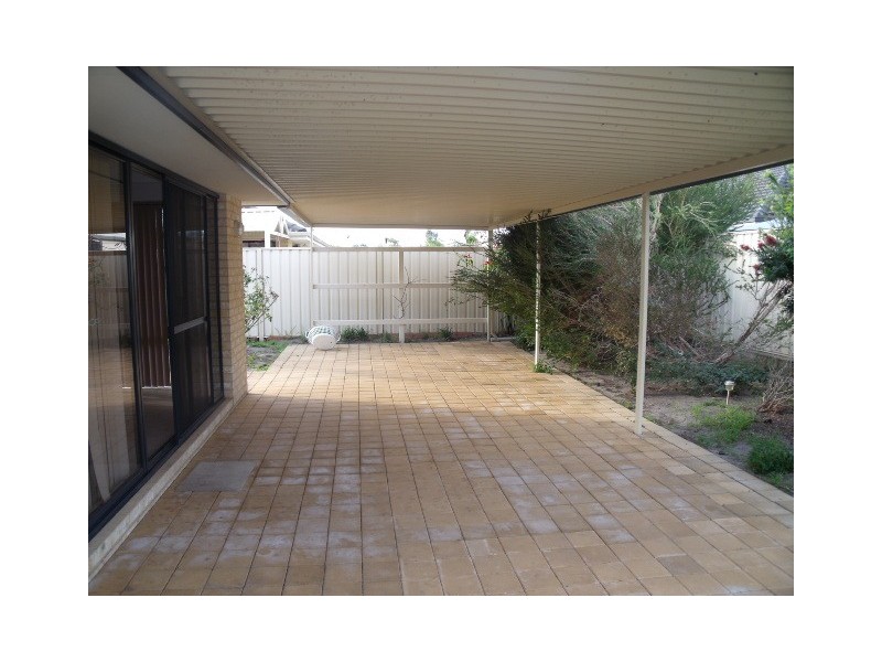 4 Colgrave Mews, South Lake WA 6164