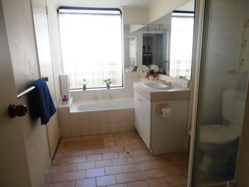 57 Fifth Avenue, Rossmoyne WA 6148