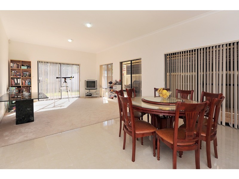 10 Francisco Crescent, Bull Creek WA 6149