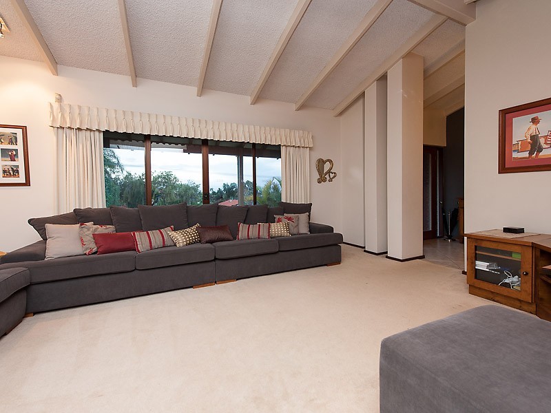 21 Salmond Way, Bull Creek WA 6149