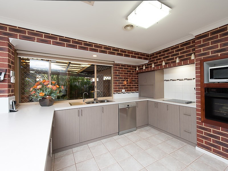 36 Brockman Avenue, Bull Creek WA 6149