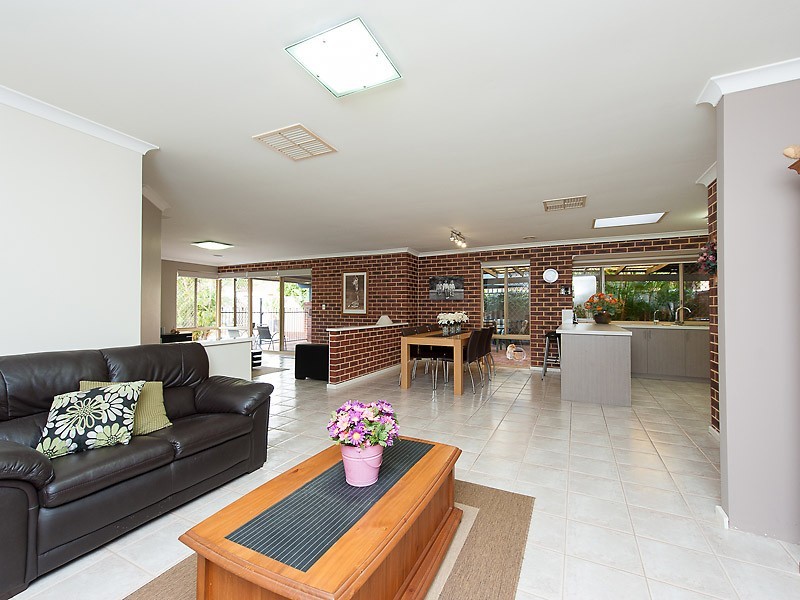 36 Brockman Avenue, Bull Creek WA 6149