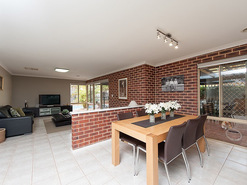 36 Brockman Avenue, Bull Creek WA 6149