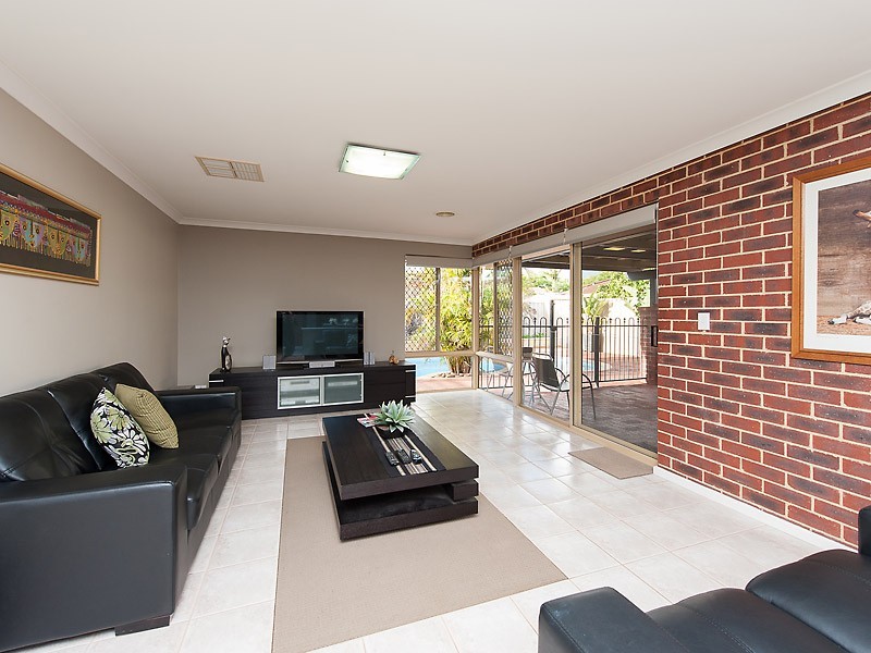 36 Brockman Avenue, Bull Creek WA 6149