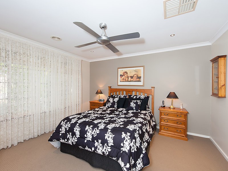 36 Brockman Avenue, Bull Creek WA 6149