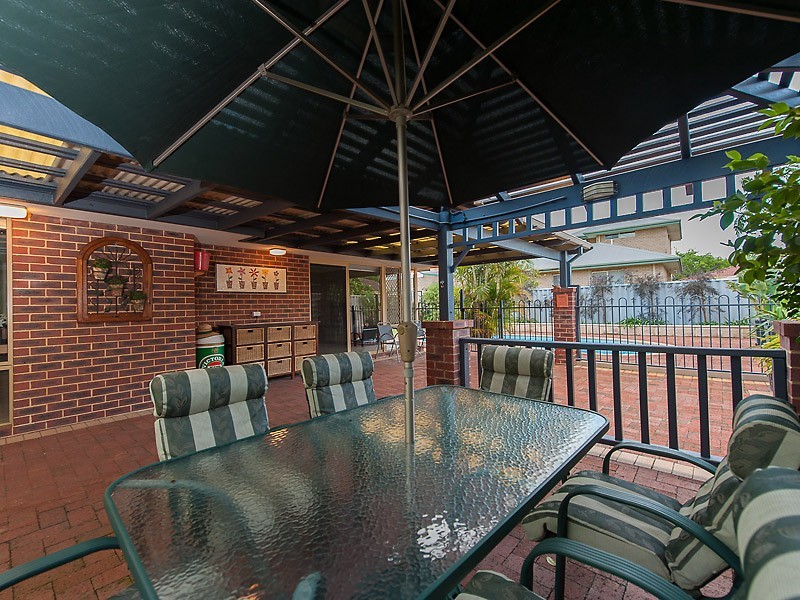 36 Brockman Avenue, Bull Creek WA 6149