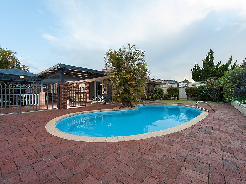 36 Brockman Avenue, Bull Creek WA 6149