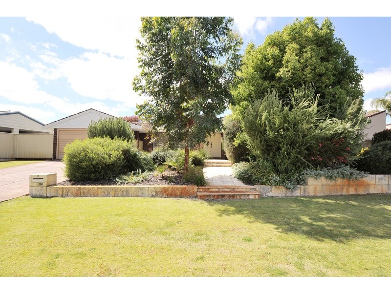 14 Thompson Way, Bull Creek WA 6149