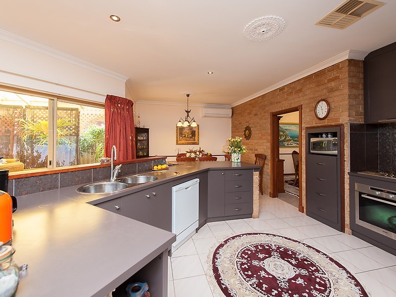 19 Inwood Place, Murdoch WA 6150