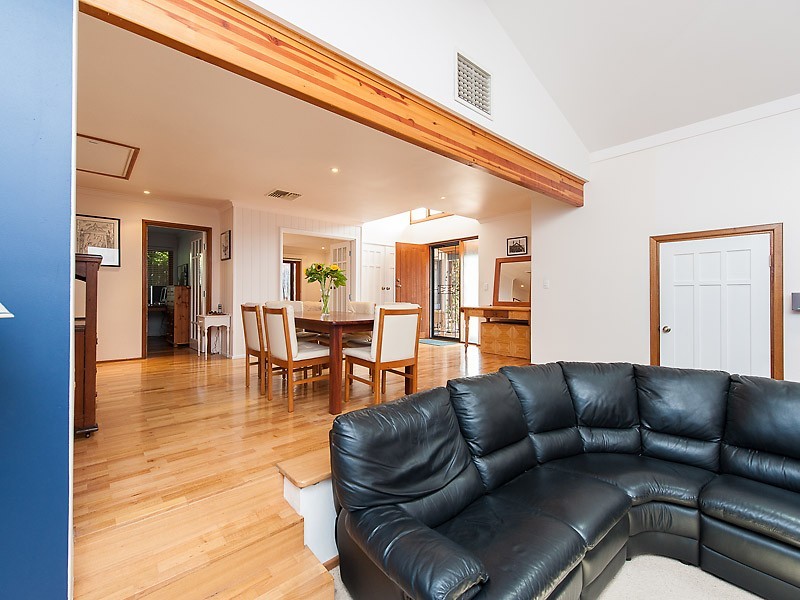 14 Ewing Avenue, Bull Creek WA 6149