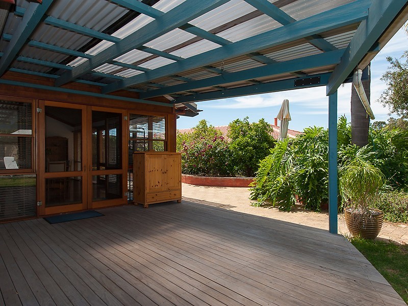 14 Ewing Avenue, Bull Creek WA 6149