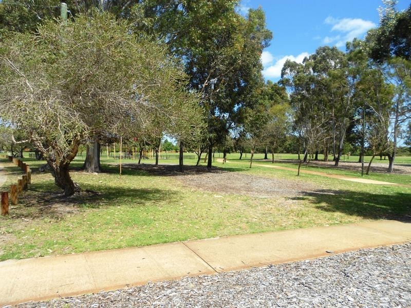 1/139 Darley Circle, Bull Creek WA 6149