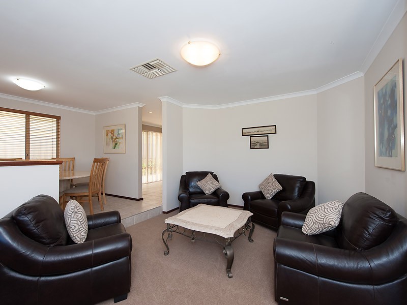 60 Crossland Way, Kardinya WA 6163