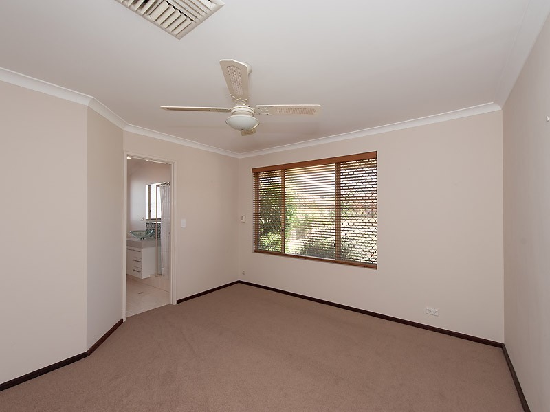 60 Crossland Way, Kardinya WA 6163