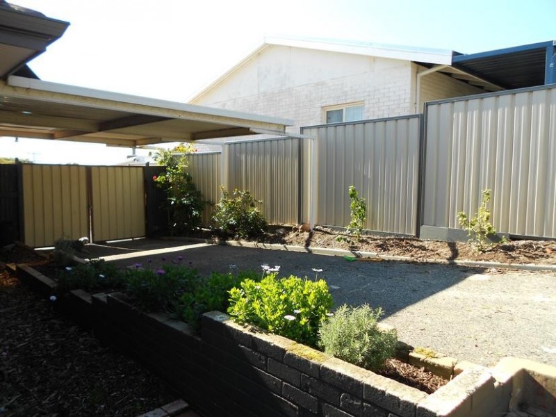 23 Ferdinand Crescent, Coolbellup WA 6163