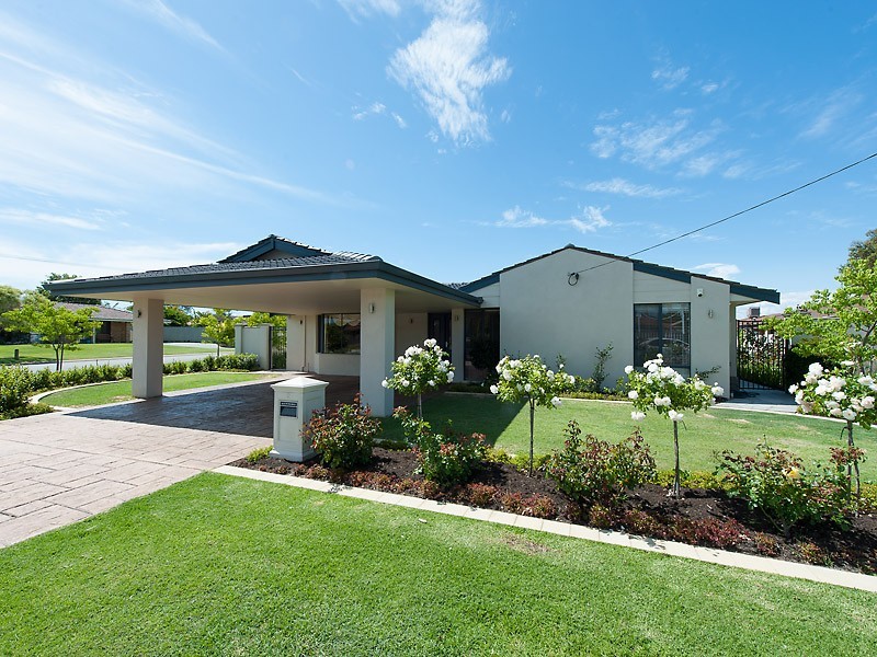 2 Yarra Close, Willetton WA 6155