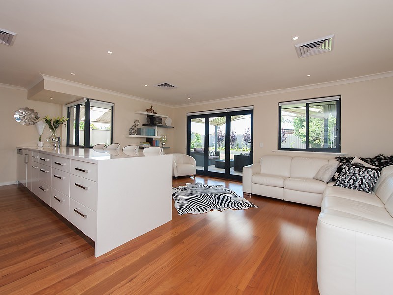 2 Yarra Close, Willetton WA 6155