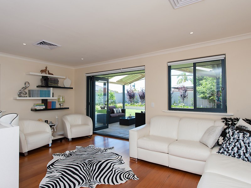 2 Yarra Close, Willetton WA 6155