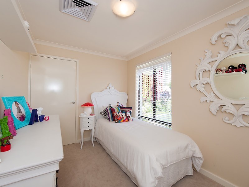 2 Yarra Close, Willetton WA 6155