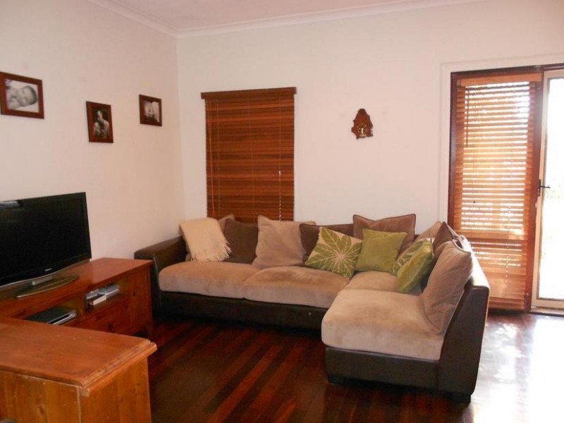 23 Ferdinand Crescent, Coolbellup WA 6163