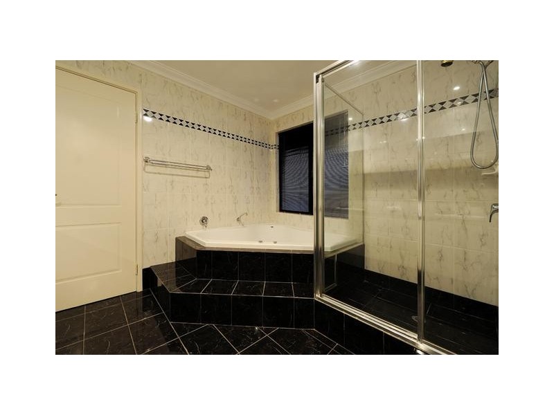 13 Stringfellow Drive, Bull Creek WA 6149