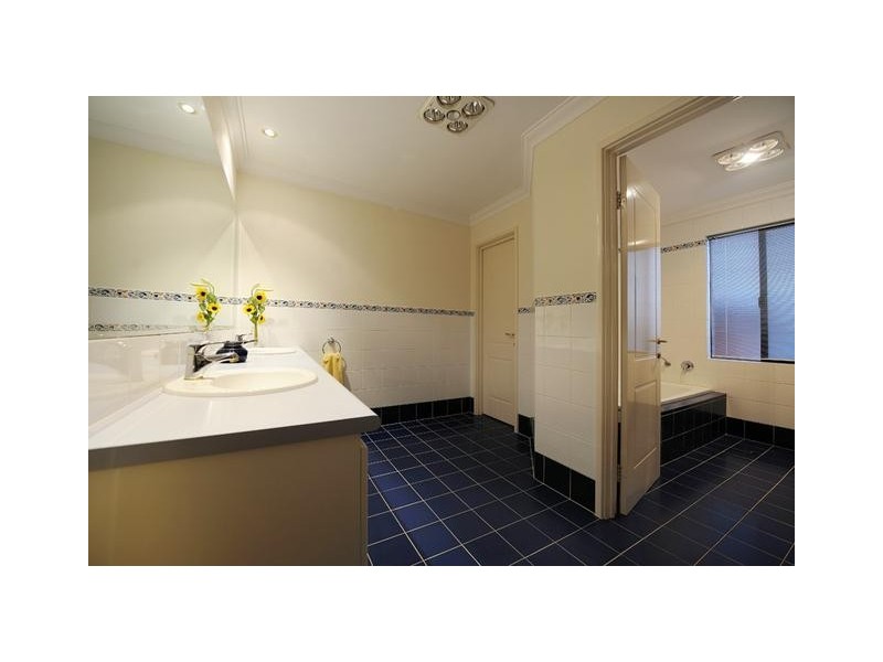 13 Stringfellow Drive, Bull Creek WA 6149