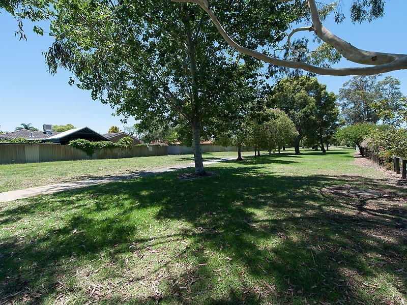 32 Ghost Gum Road, Willetton WA 6155